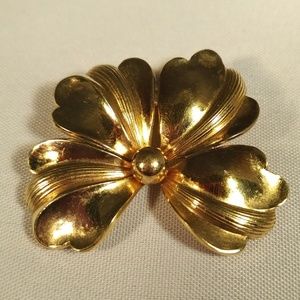 Vintage Foster gold filled brooch
